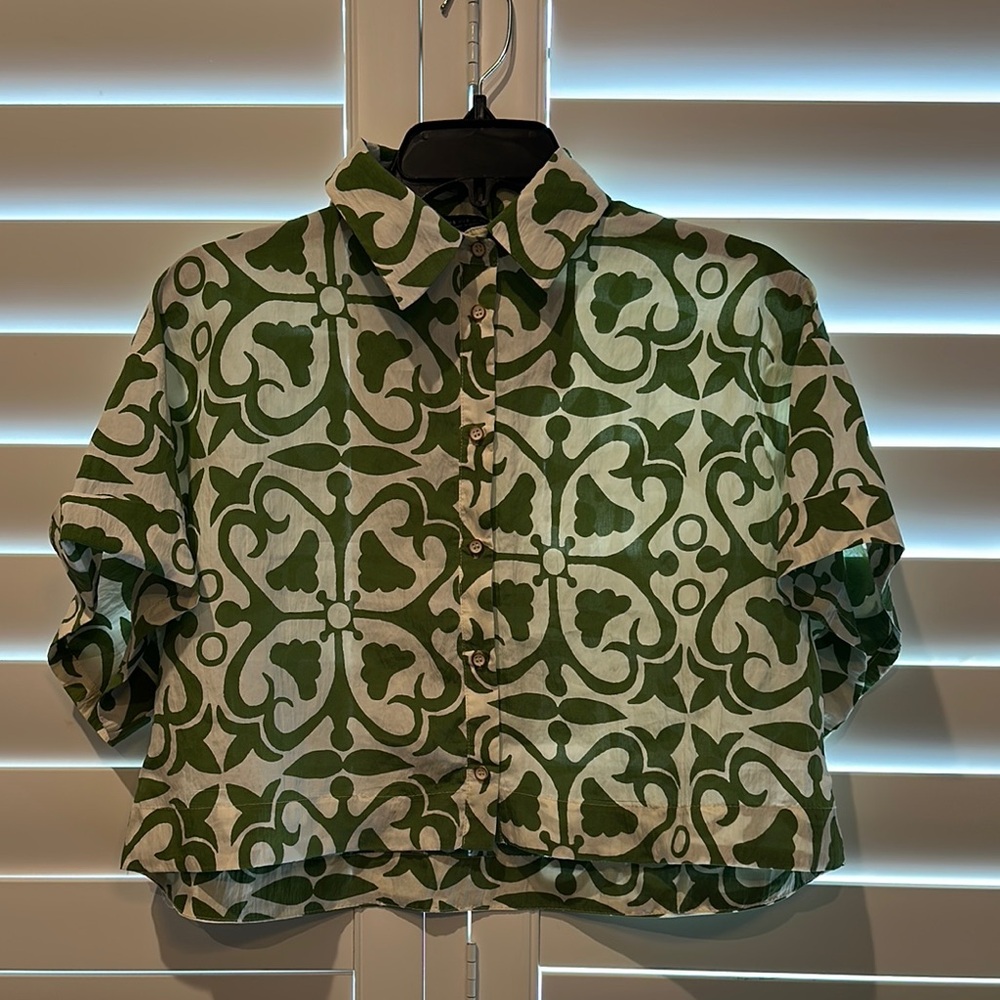 Zara Olive and White Swirl Shirt